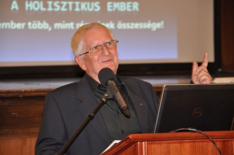 Beszélgetés Dr. Korzenszky Richárddal, a Tihanyi Bencés Apátság emeritus perjelével